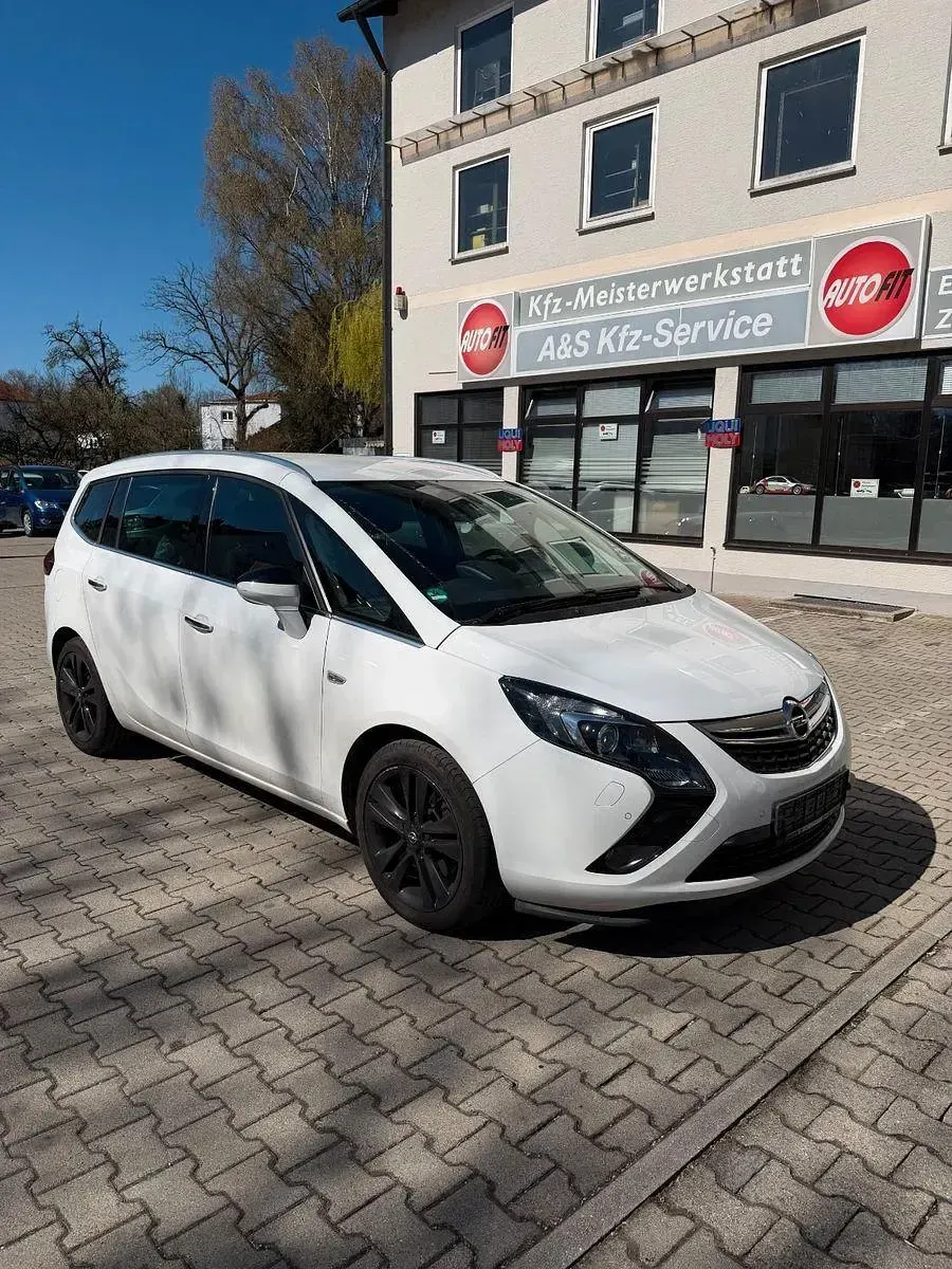 Gebraucht Opel Zafira Tourer Innovation 165 PS (121 kW) 2013 Weiß Van / Kleinbus