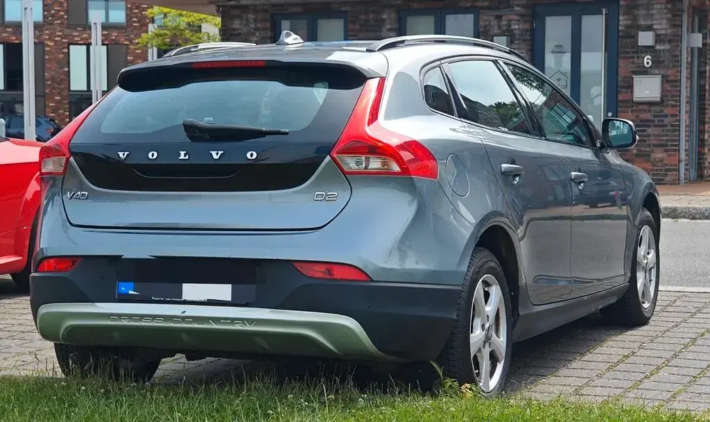 Gebraucht Volvo V40 CC 114 PS (83 kW) 2014 Grau Kombi