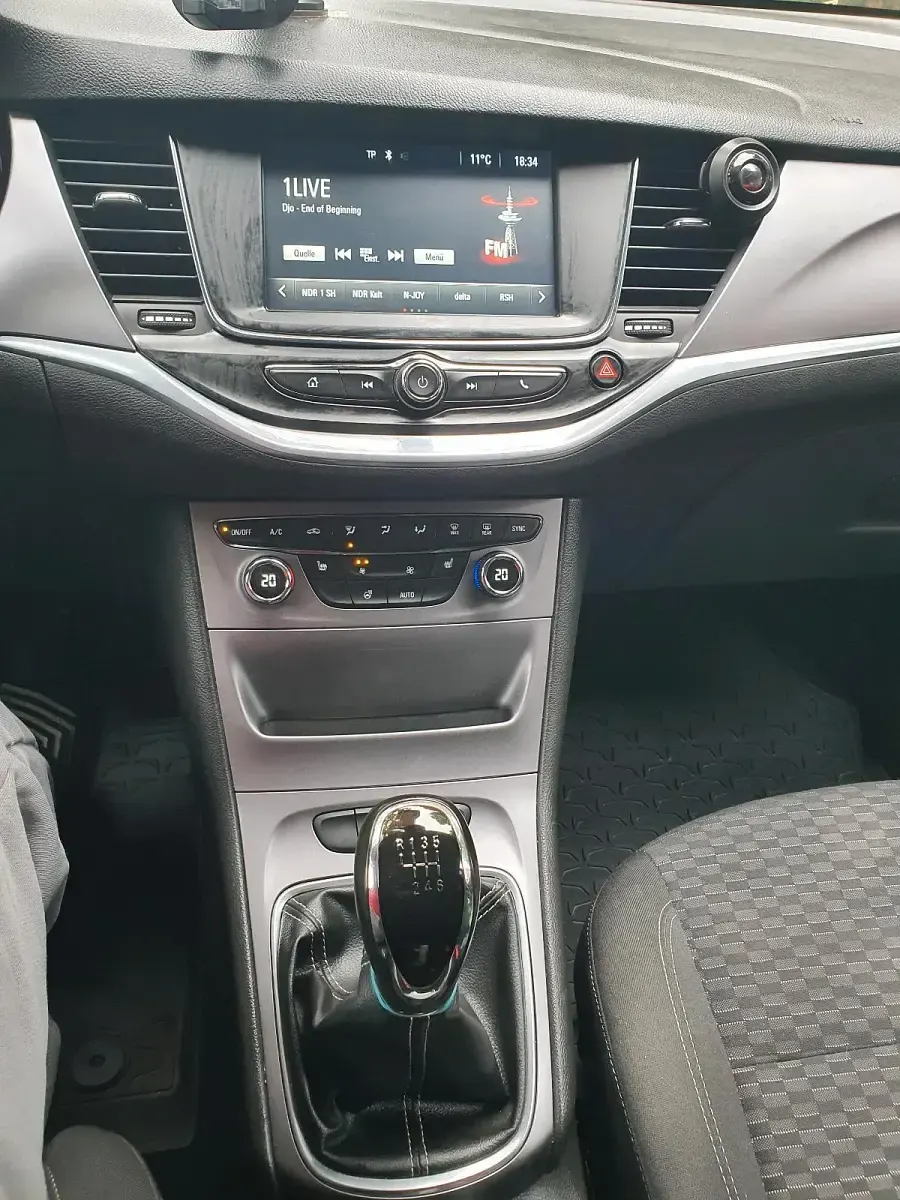 Gebraucht Opel Astra 110 PS (80 kW) 2016 Silber Kombi