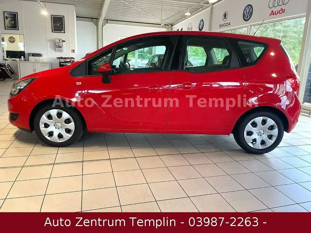 Gebraucht Opel Meriva 95 PS (69 kW) 2016 Rot Van / Kleinbus