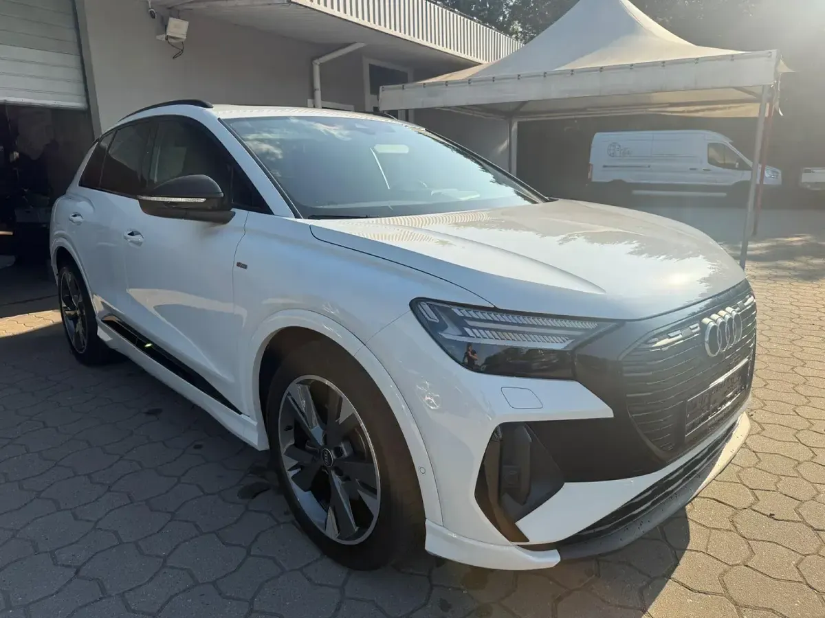 Gebraucht Audi Q4 e-tron S-Line 125 kW (170 PS) 2022 Weiß SUV