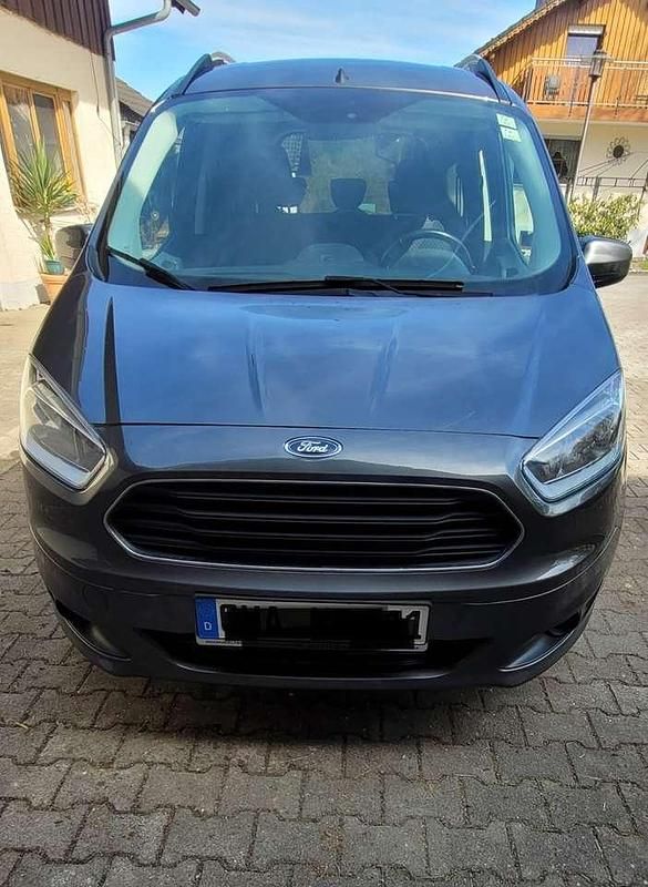 Gebraucht Ford Tourneo Titanium 101 PS (74 kW) 2018 Kombi