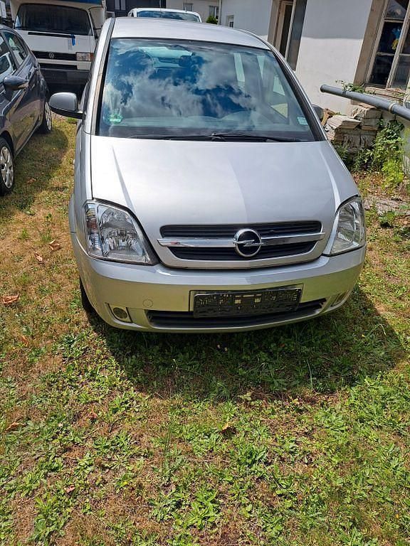 Grau Gebraucht 2005 Opel Meriva Edition Van / Kleinbus | 699 € (Superpreis) - Bild 1/4