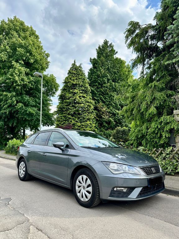 Grau Gebraucht 2017 Seat Leon ST Kombi | 7.398 € (Guter Preis) - Bild 1/4