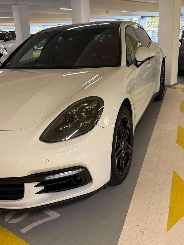 Gebraucht Porsche Panamera 330 PS (242 kW) 2018 Weiß Kombi