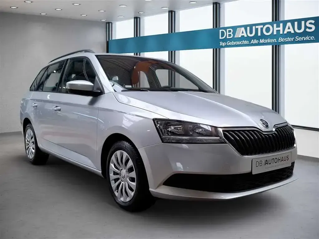 Gebraucht Skoda Fabia Ambition 95 PS (69 kW) 2021 Silber Kleinwagen