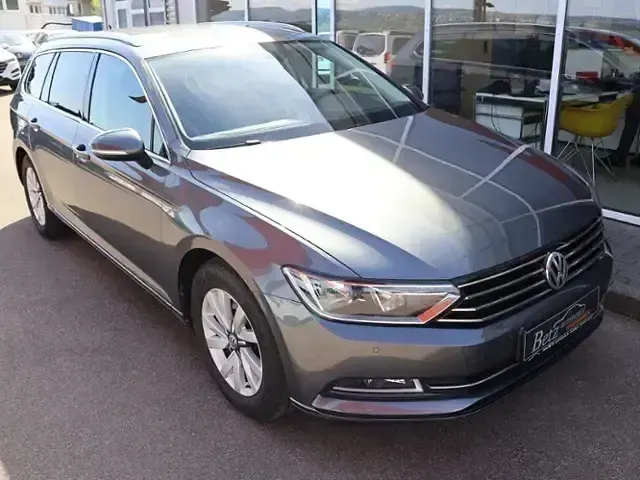 Gebraucht VW Passat Comfortline 150 PS (110 kW) 2017 Grau Kombi