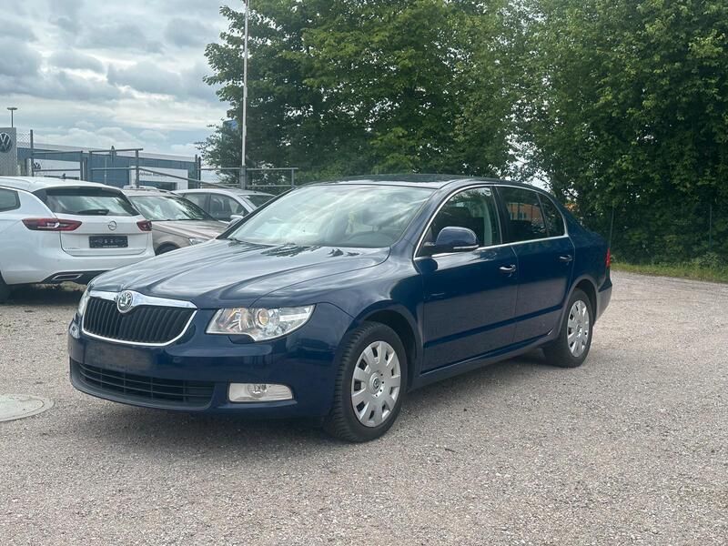 Blau Gebraucht 2009 Skoda Superb Limousine | 3.890 € - Bild 1/4