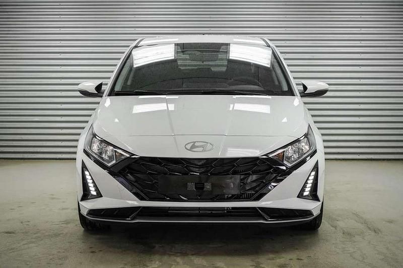 Neu Hyundai i20 90 PS (66 kW) 2026 Atlas white metallic () Kleinwagen