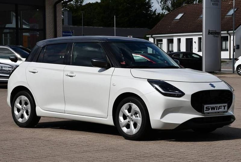 Neu Suzuki Swift Comfort 83 PS (61 kW) 2025 Weiß Kleinwagen