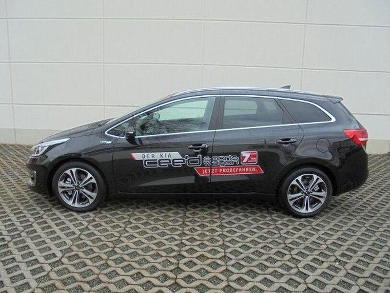 Gebraucht Kia Ceed 135 PS (99 kW) 2017 Schwarz Kleinwagen
