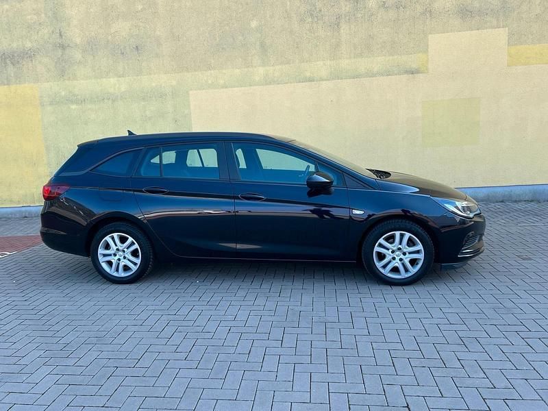Gebraucht Opel Astra 110 PS (80 kW) 2018 Blau Kombi