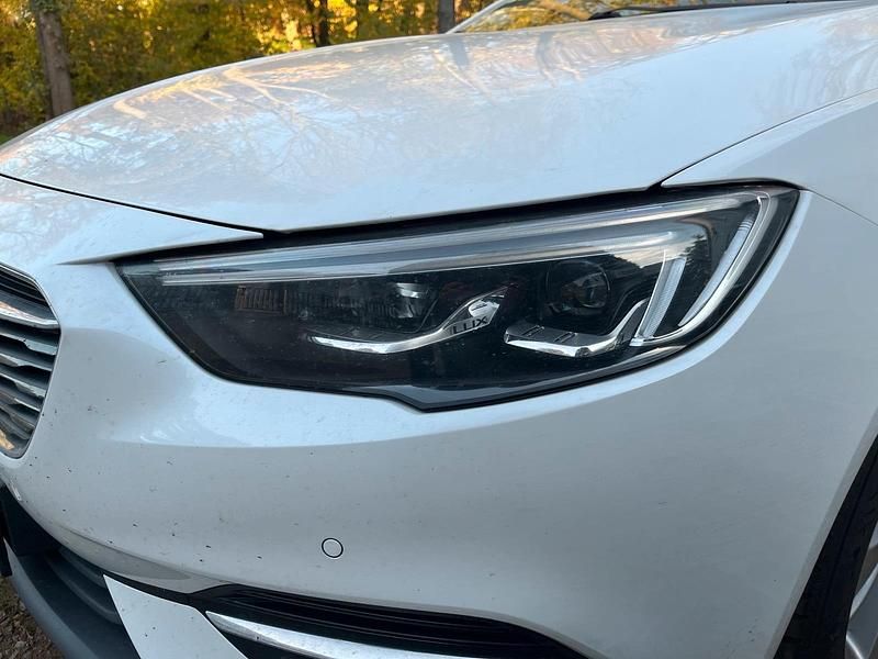 Gebraucht Opel Insignia Innovation 170 PS (125 kW) 2017 Weiß Kombi