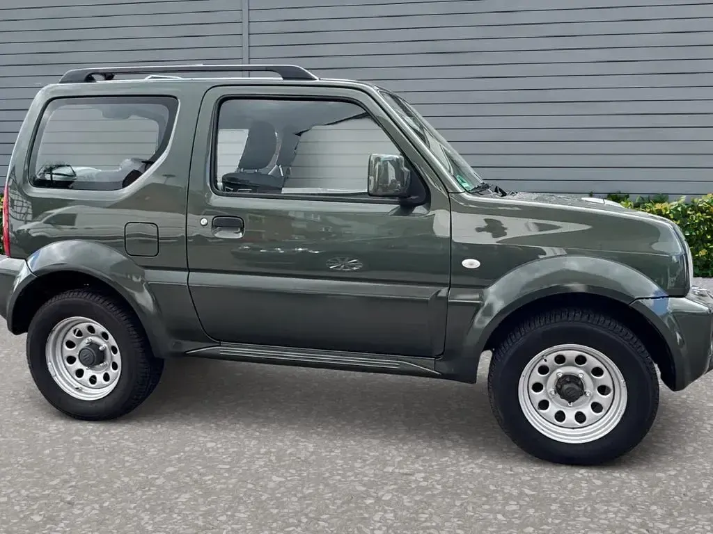 Używany Suzuki Jimny 84 KM (61 kW) 2017 Zielony SUV