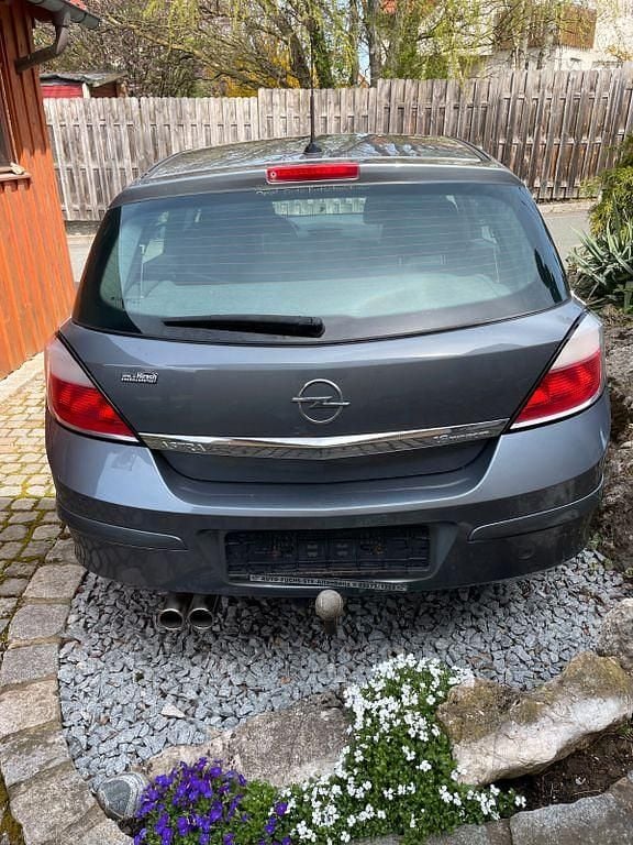 Gebraucht Opel Astra Edition 105 PS (77 kW) 2006 Grau Limousine