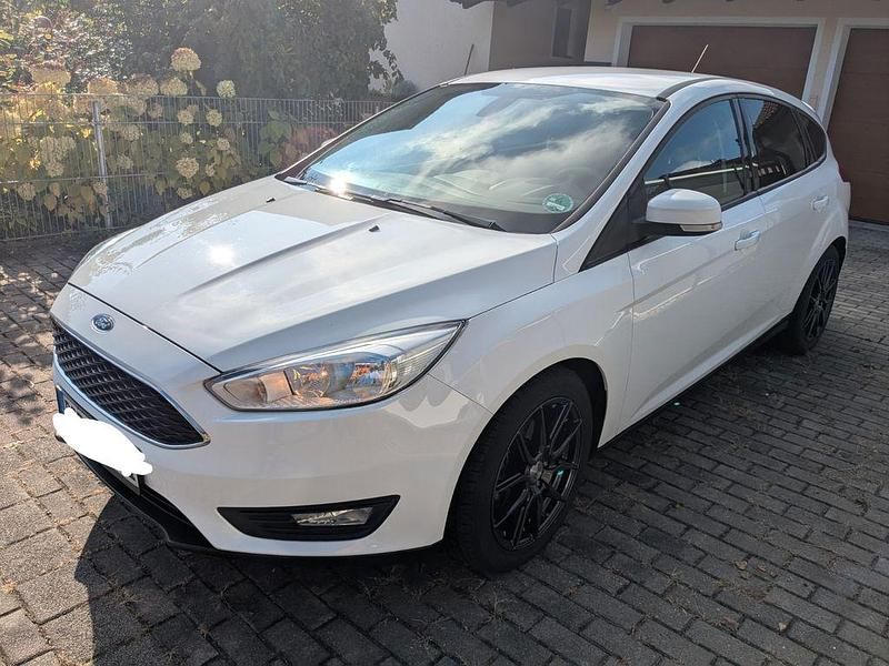 Gebraucht Ford Focus Business Edition 101 PS (74 kW) 2018 Weiß Limousine