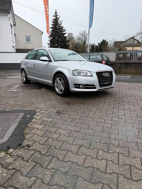 Gebraucht Audi A3 Ambition 125 PS (91 kW) 2010 Silber Kleinwagen