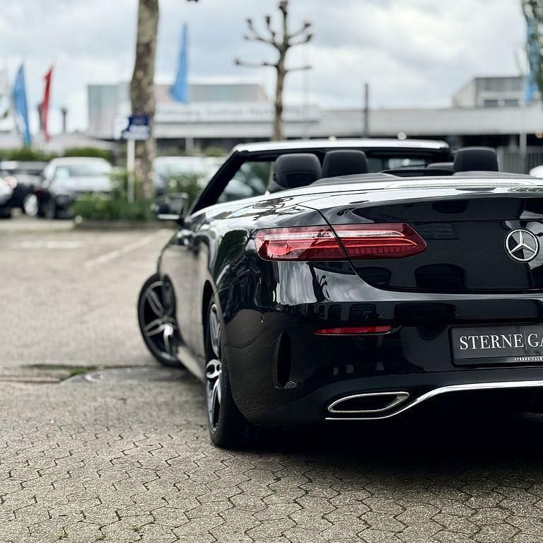 Gebraucht Mercedes E300 245 PS (180 kW) 2019 Schwarz Cabrio