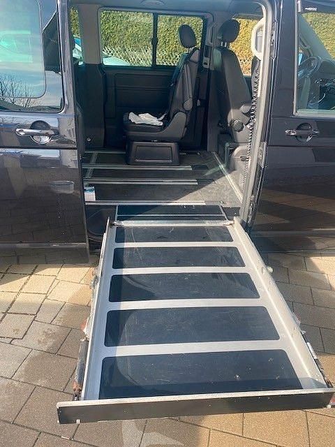 Gebraucht VW Multivan Highline 179 PS (131 kW) 2012 Schwarz Van / Kleinbus