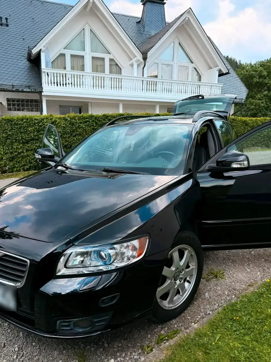 Gebraucht Volvo V50 125 PS (91 kW) 2010 Schwarz Kombi