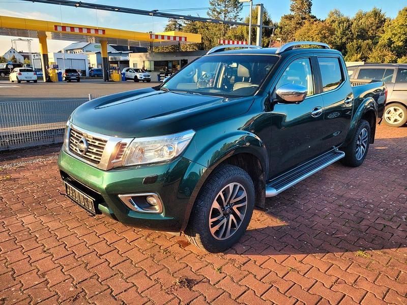 Grün Gebraucht 2017 Nissan Navara Tekna Abholung | 20.490 € (Fairer Preis) - Bild 1/4