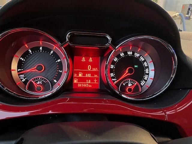 Gebraucht Opel Adam Rocks Rocks 87 PS (63 kW) 2018 Rot Kleinwagen