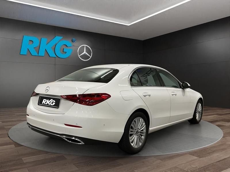 Gebraucht Mercedes C180 Avantgarde 170 PS (125 kW) 2025 Weiß Limousine