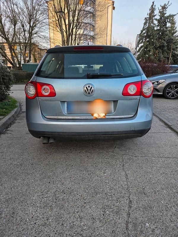 Gebraucht VW Passat 140 PS (102 kW) 2006 Blau Kombi