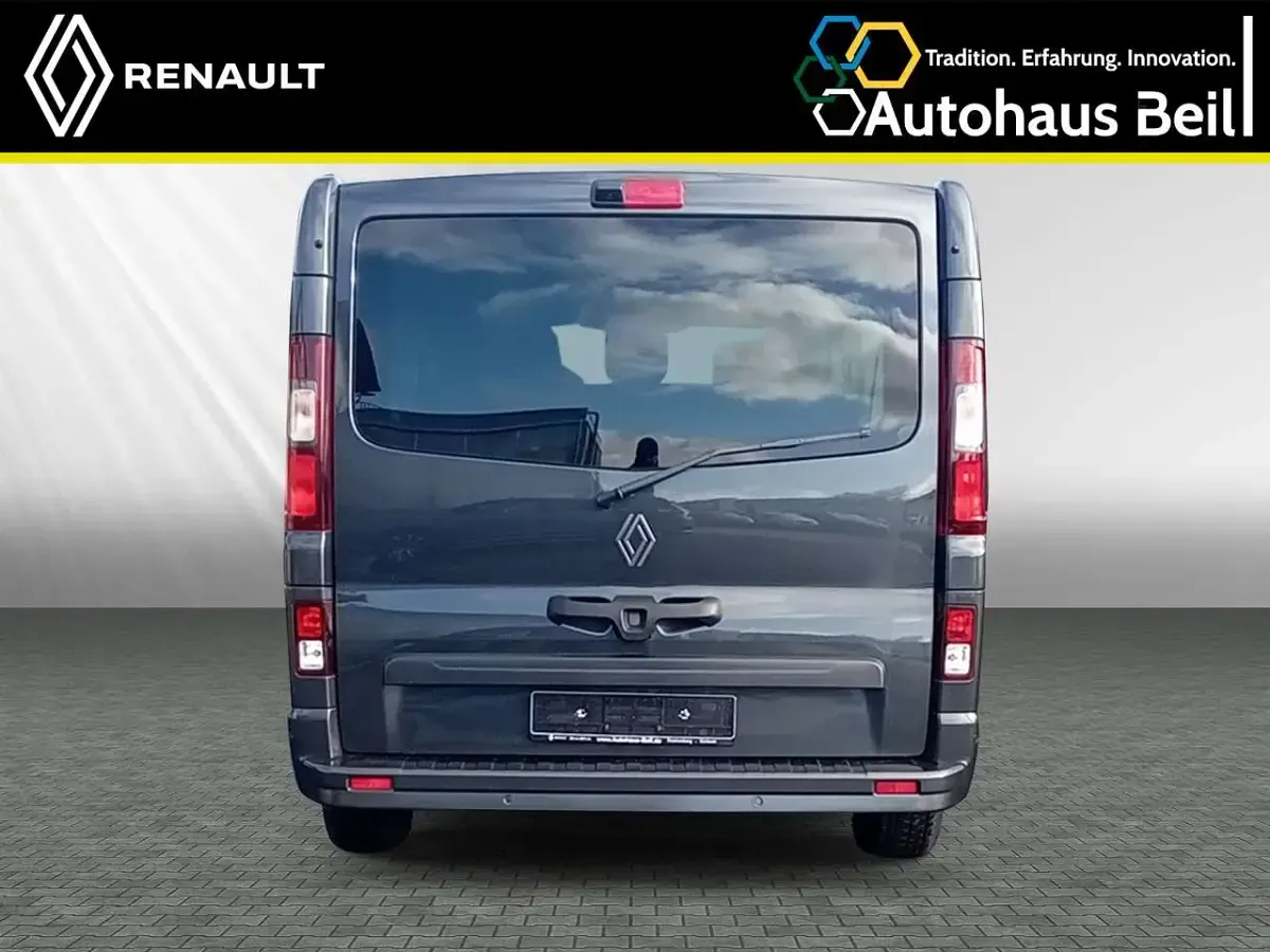Brugt Renault Trafic 150 HK (110 kW) 2024 Grå MPV