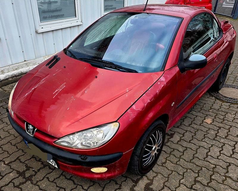 Rot Gebraucht 2002 Peugeot 206 CC Platinum Cabrio | 499 € (Superpreis) - Bild 1/4