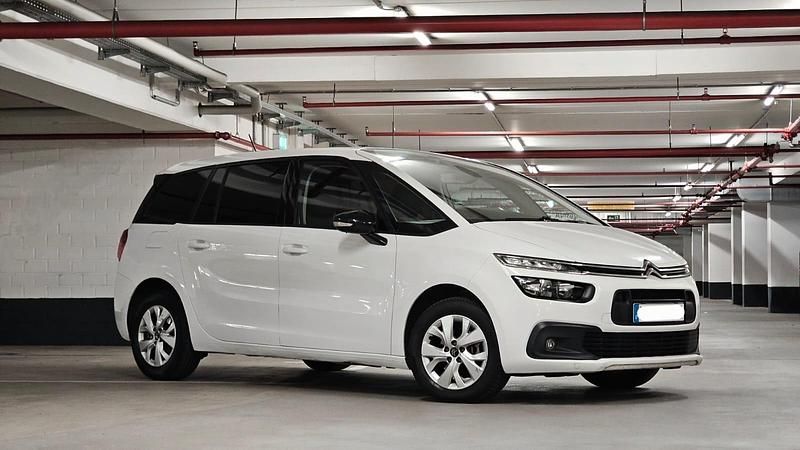 Weiß Gebraucht 2022 Citroën C4 SpaceTourer Van / Kleinbus | 14.800 € (Guter Preis) - Bild 1/4