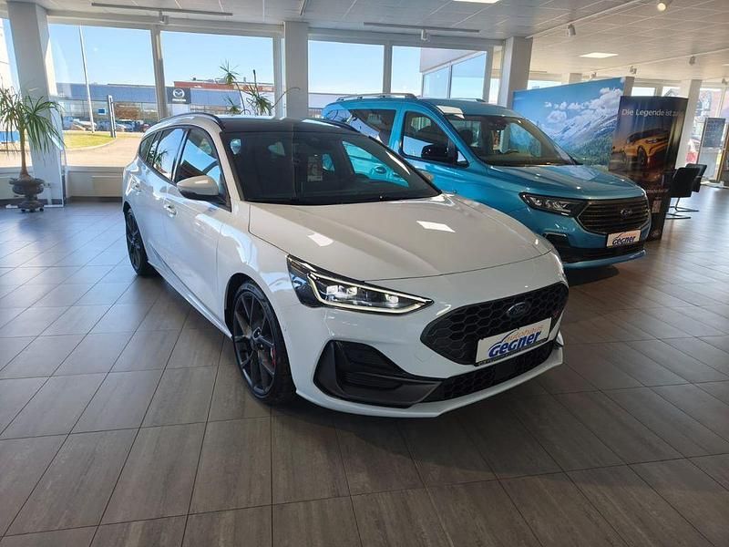 Neu Ford Focus ST 280 PS (205 kW) 2025 Weiß Limousine