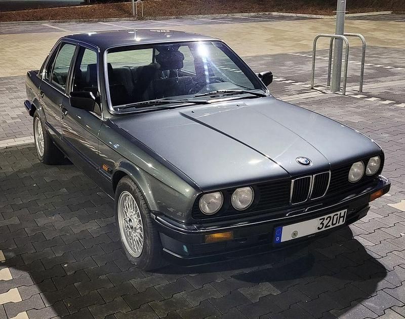 Gebraucht BMW 320 129 PS (94 kW) 1985 Grau Limousine