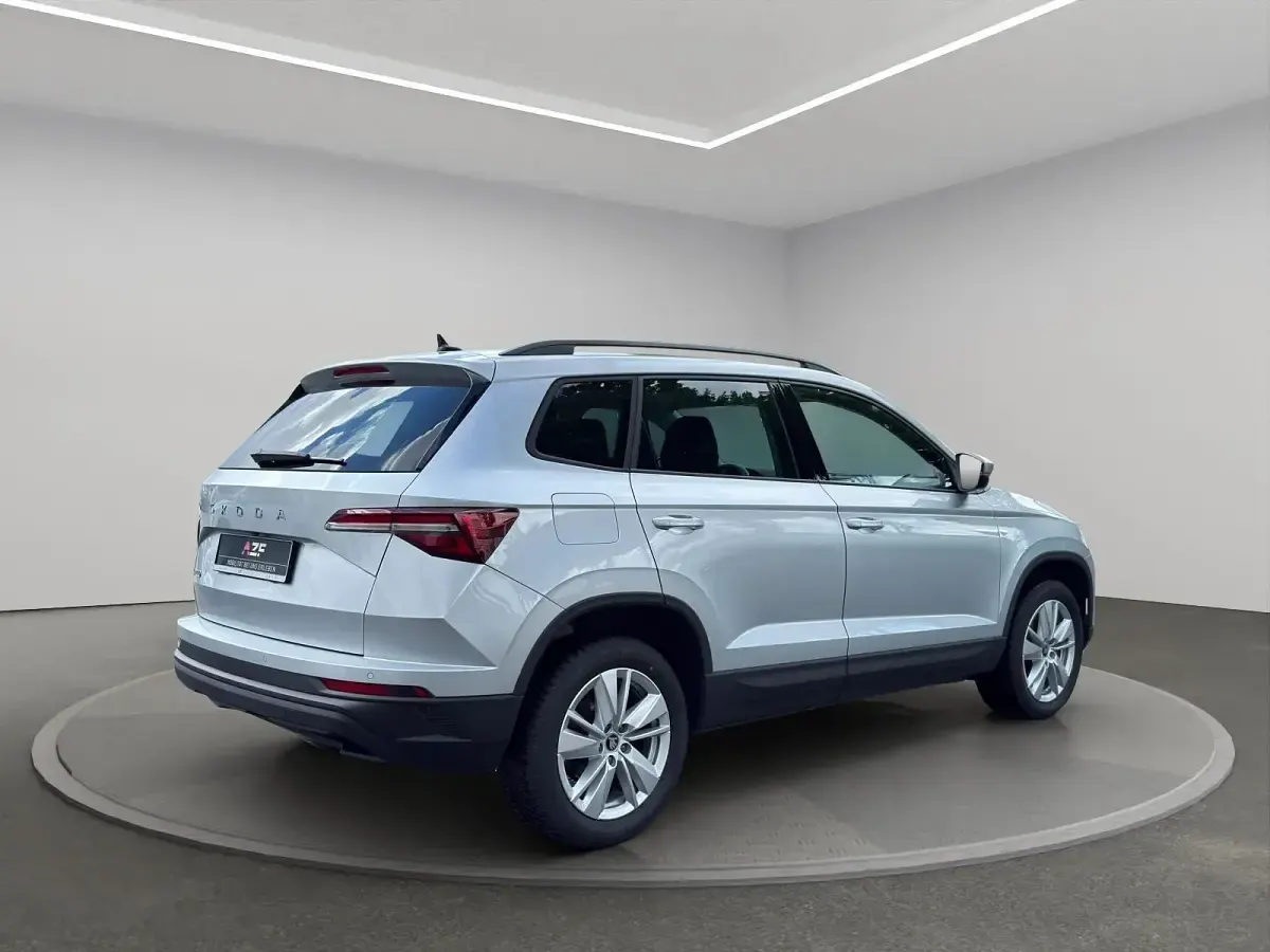 Gebraucht Skoda Karoq Selection 150 PS (110 kW) 2025 Brillantsilber metallic SUV
