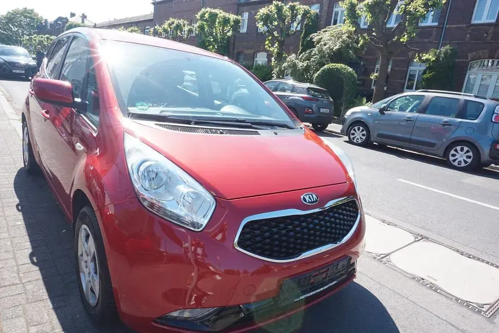 Gebraucht Kia Venga Spirit 125 PS (91 kW) 2018 Rot Kleinwagen