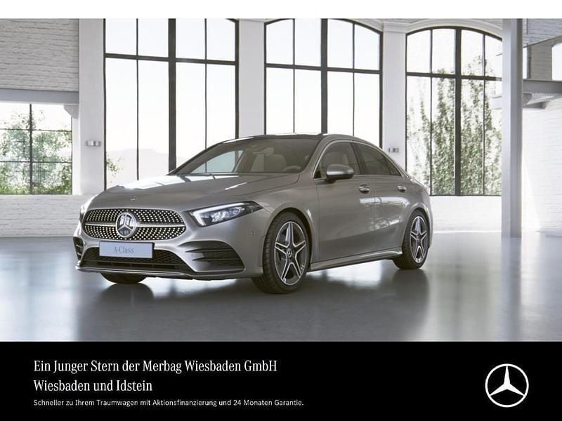 Mojavesilber Gebraucht 2020 Mercedes A200 AMG line Limousine | 28.890 € (Etwas zu teuer) - Bild 1/4