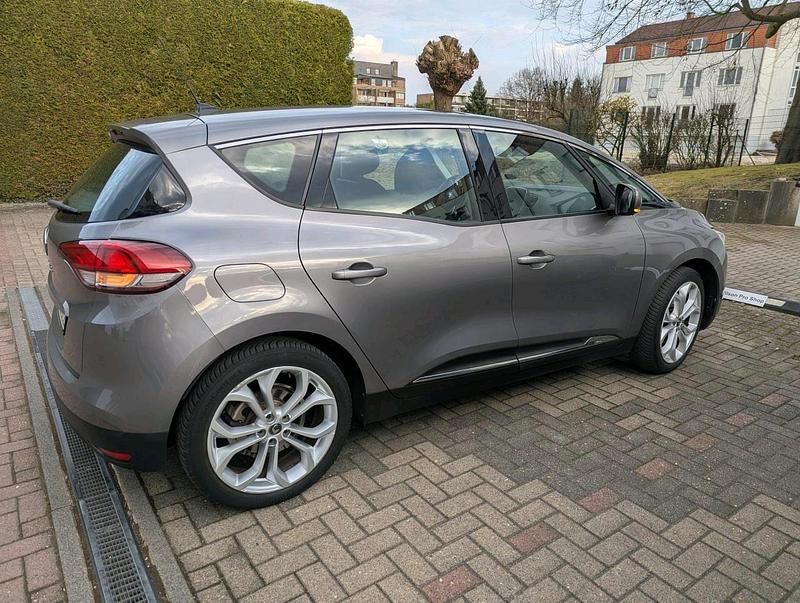 Gebraucht Renault Scénic IV Experience 116 PS (85 kW) 2018 Grau Van / Kleinbus