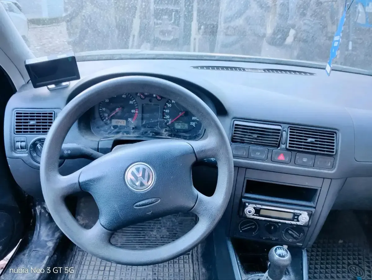 Gebraucht VW Golf IV Basis 75 PS (55 kW) 2003 Schwarz Kleinwagen