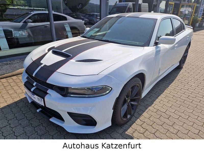 Weiß Gebraucht 2022 Dodge Charger Limousine | 32.990 € (Fairer Preis) - Bild 1/4