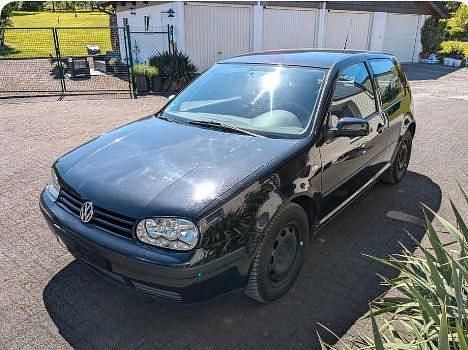 Gebraucht VW Golf IV 75 PS (55 kW) 2002 Schwarz Kleinwagen