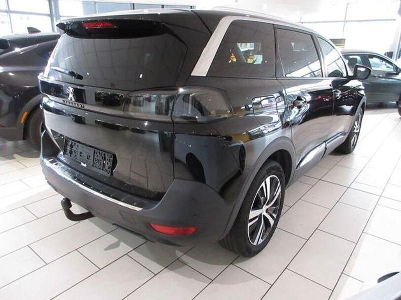 Gebraucht Peugeot 5008 Allure 250 PS (183 kW) 2021 Lackierung schwarz perla nera/me Limousine