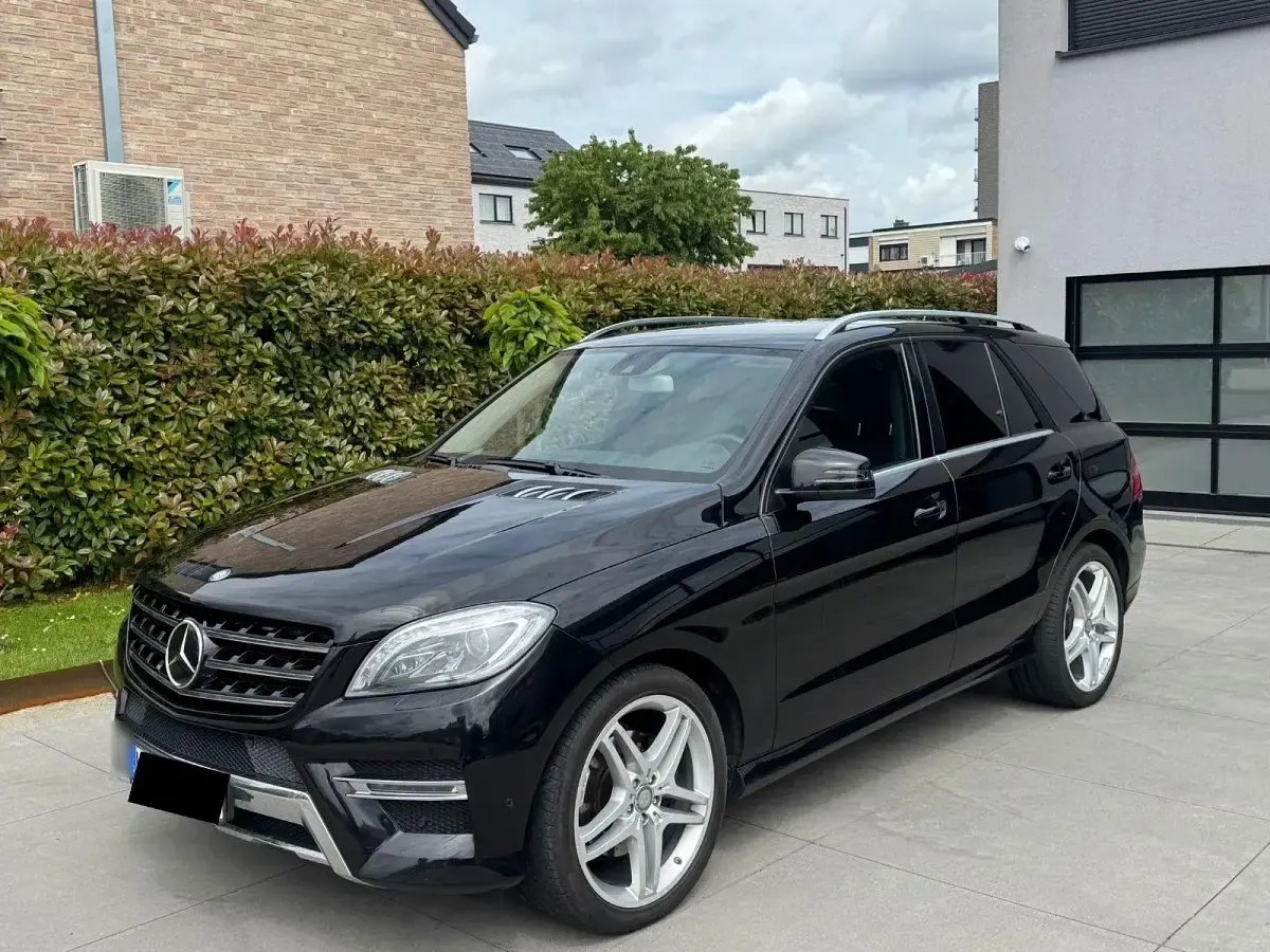 Gebraucht Mercedes ML350 AMG 258 PS (189 kW) 2015 Schwarz SUV