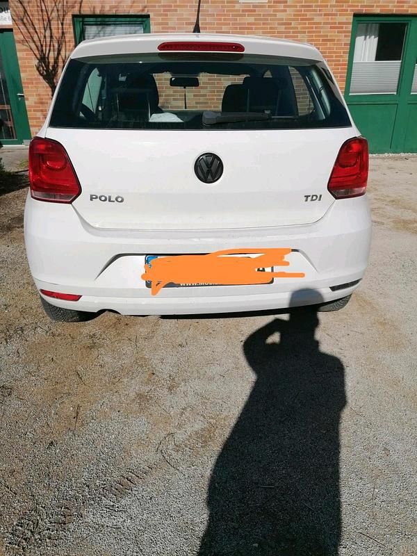 Gebraucht VW Polo 90 PS (66 kW) 2014 Weiß Kleinwagen