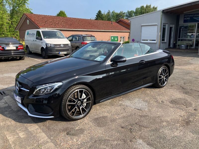 Obsidianschwarz metalliclack Gebraucht 2018 Mercedes C43 AMG AMG Cabrio | 44.450 € - Bild 1/4