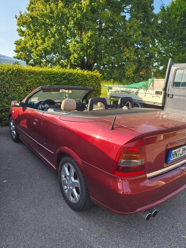 Gebraucht Opel Astra Cabriolet Edition 147 PS (108 kW) 2002 Rot Cabrio