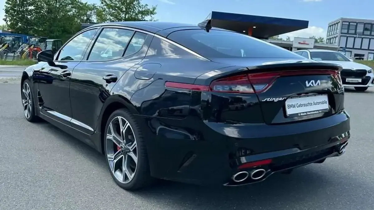 Gebraucht Kia Stinger GT 366 PS (269 kW) 2022 Schwarz Kleinwagen
