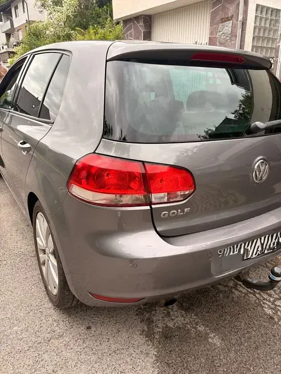 Gebraucht VW Golf VI Team 105 PS (77 kW) 2010 Grau Kleinwagen