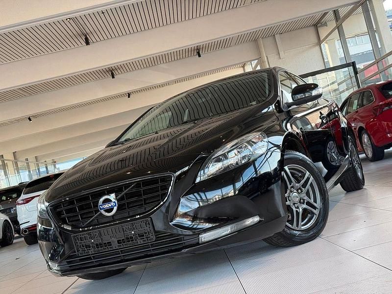 Schwarz Gebraucht 2012 Volvo V40 Basis Limousine | 5.491 € (Guter Preis) - Bild 1/4