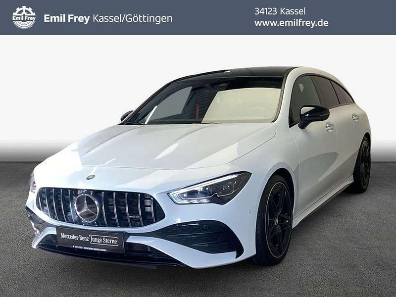 Digitalweiß metallic Gebraucht 2024 Mercedes CLA35 AMG AMG Kombi | 42.855 € (Fairer Preis) - Bild 1/4