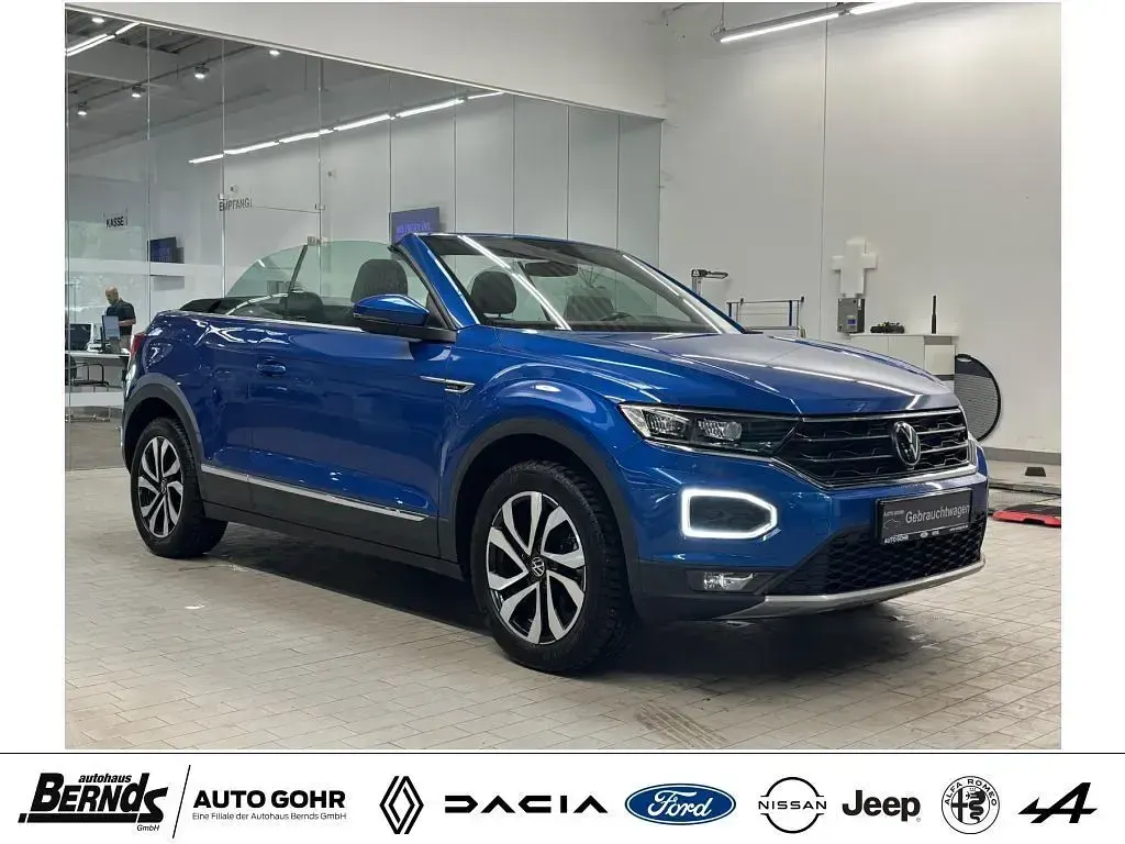 Gebraucht VW T-Roc Cabriolet Active 150 PS (110 kW) 2021 Blau Cabrio